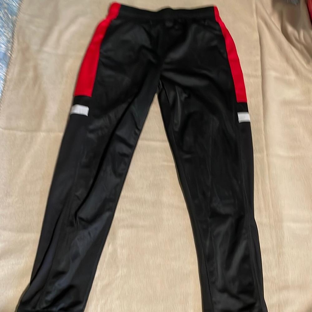 A black active ware pant